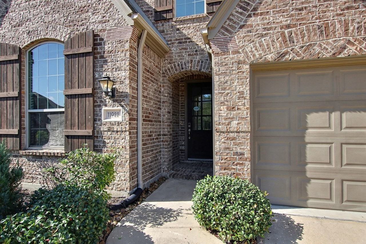 11022 Croftmore Dr - Photo 4 of 37