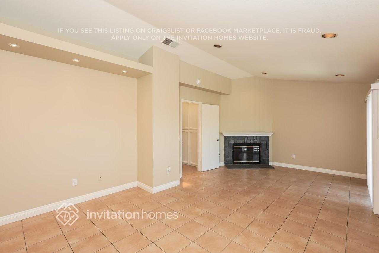 14772 Long View Dr - Photo 5 of 18
