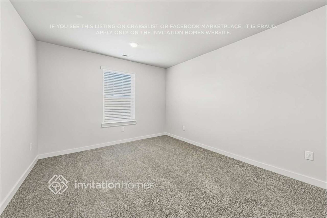 784 Mickelson Way - Photo 6 of 21