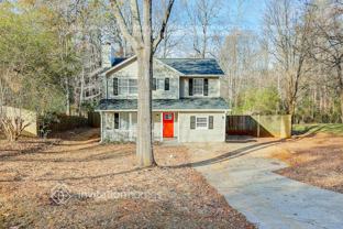 260 Rosewood Dr - Photo 1 of 1