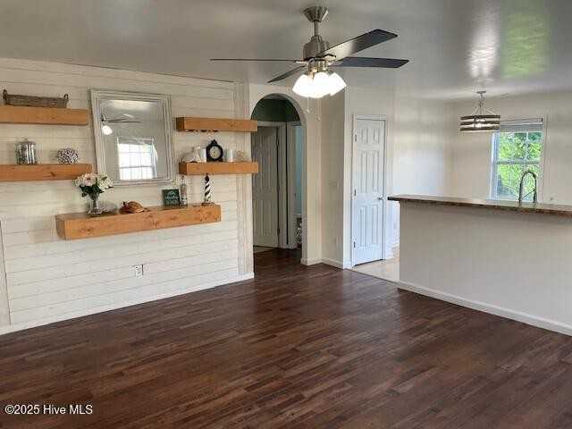 1112 Crestfield Way - Photo 3 of 18