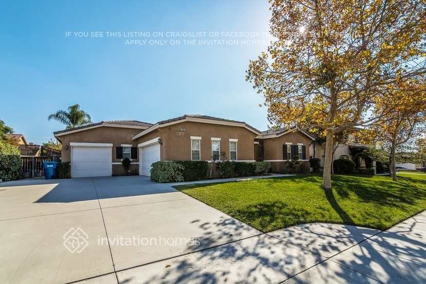 7833 Calle Del Rio St - Photo 3 of 30