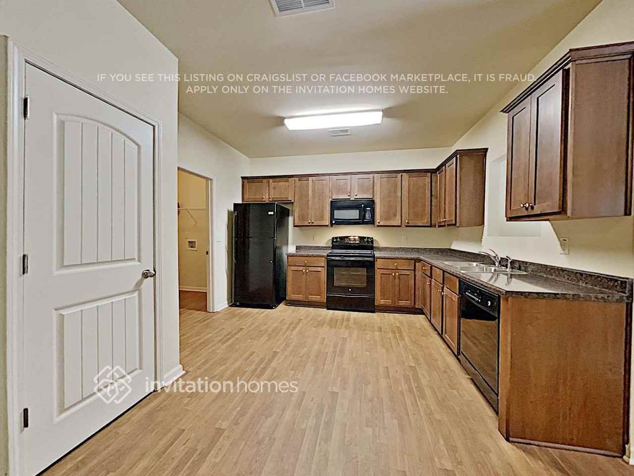 906 Grenier Ter - Photo 6 of 16