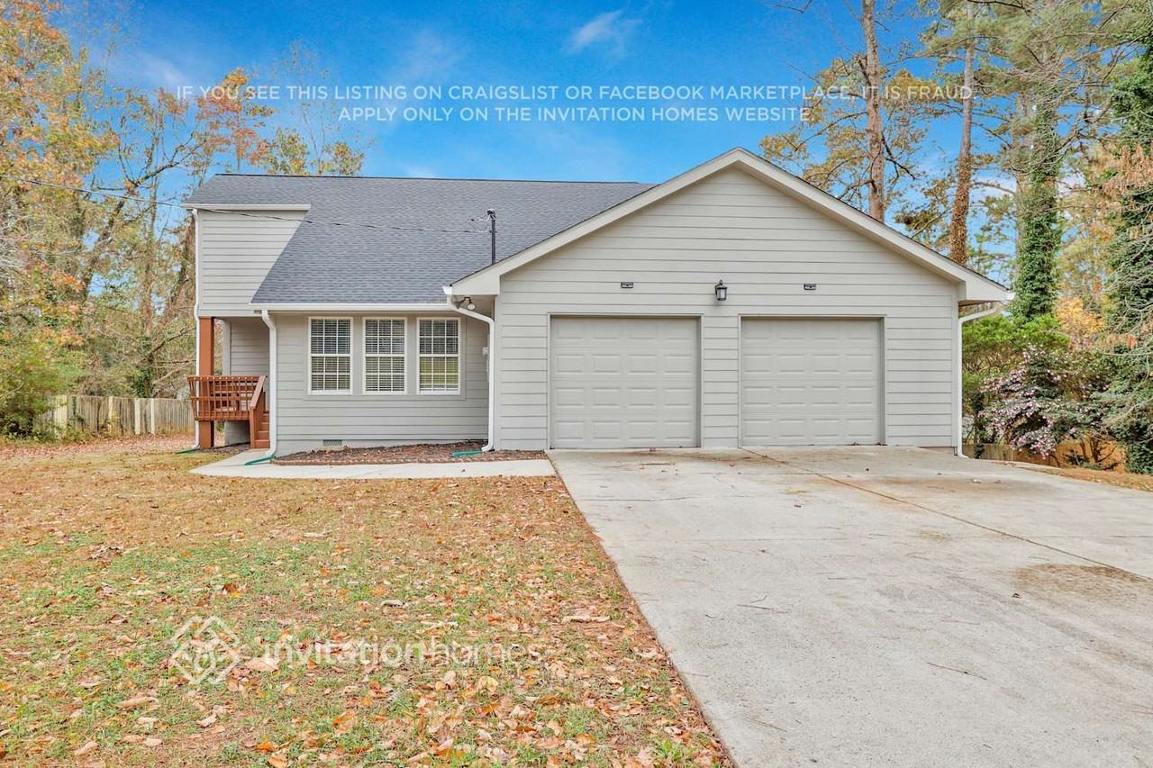 2621 Windridge Dr - Photo 2 of 30