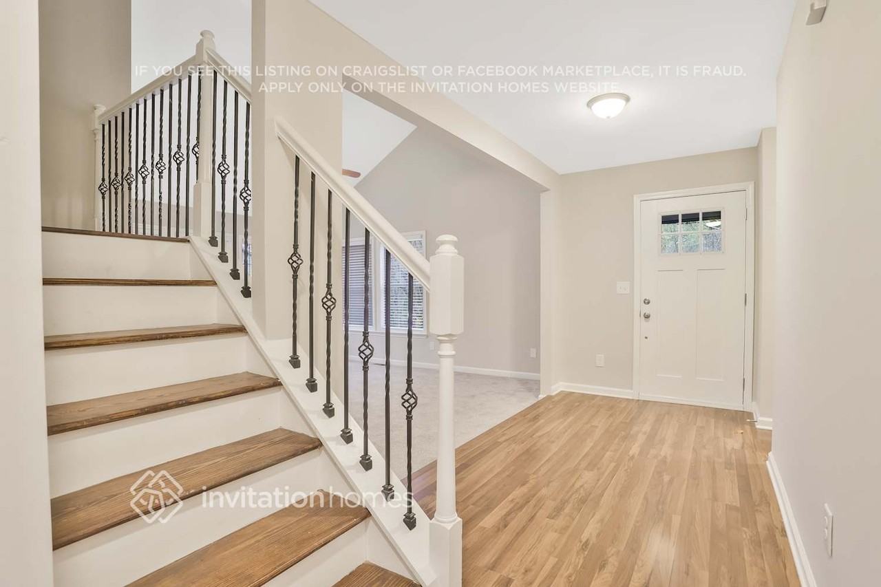 2621 Windridge Dr - Photo 4 of 30