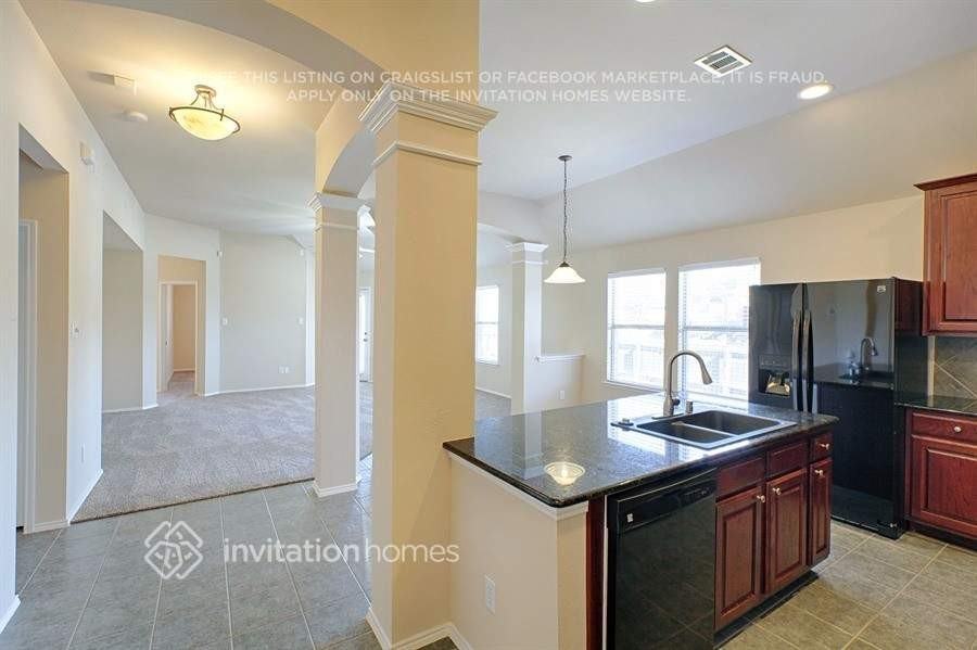 5000 Blackwood Dr - Photo 4 of 12