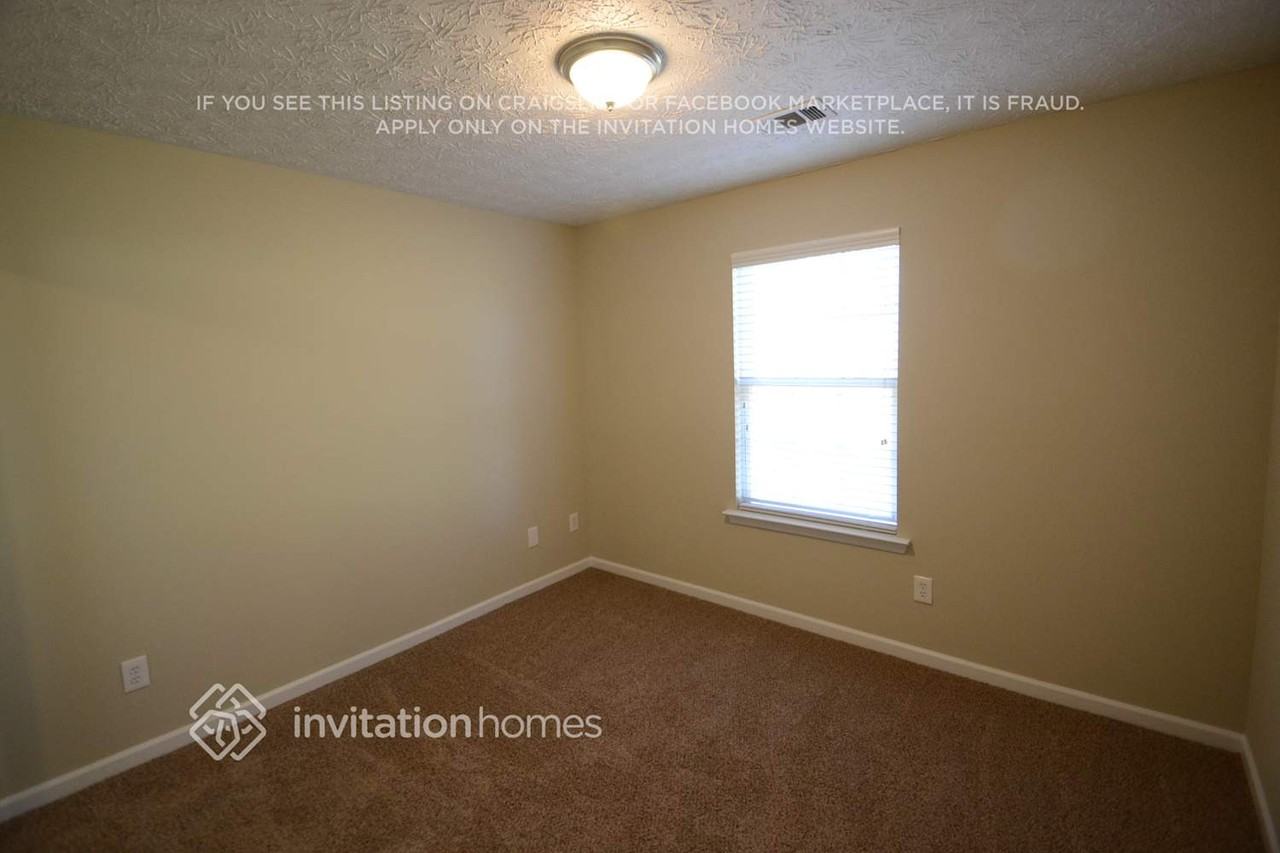 1243 Matt Moore Ct - Photo 2 of 6