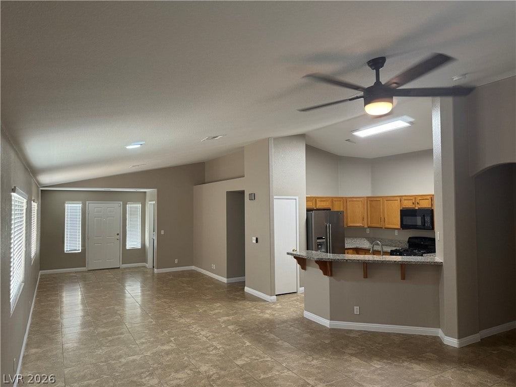 5837 Springmist St - Photo 2 of 10