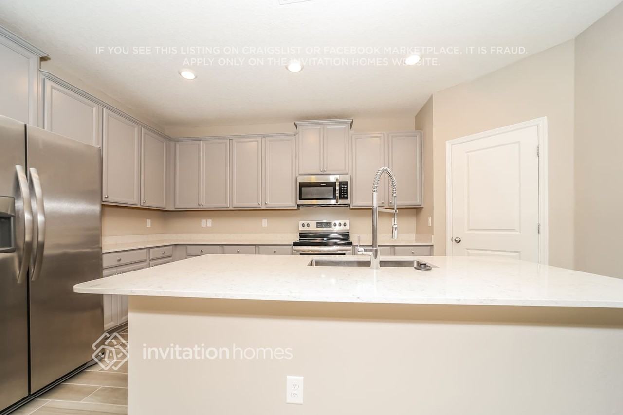 7925 Thyme Trl - Photo 7 of 17