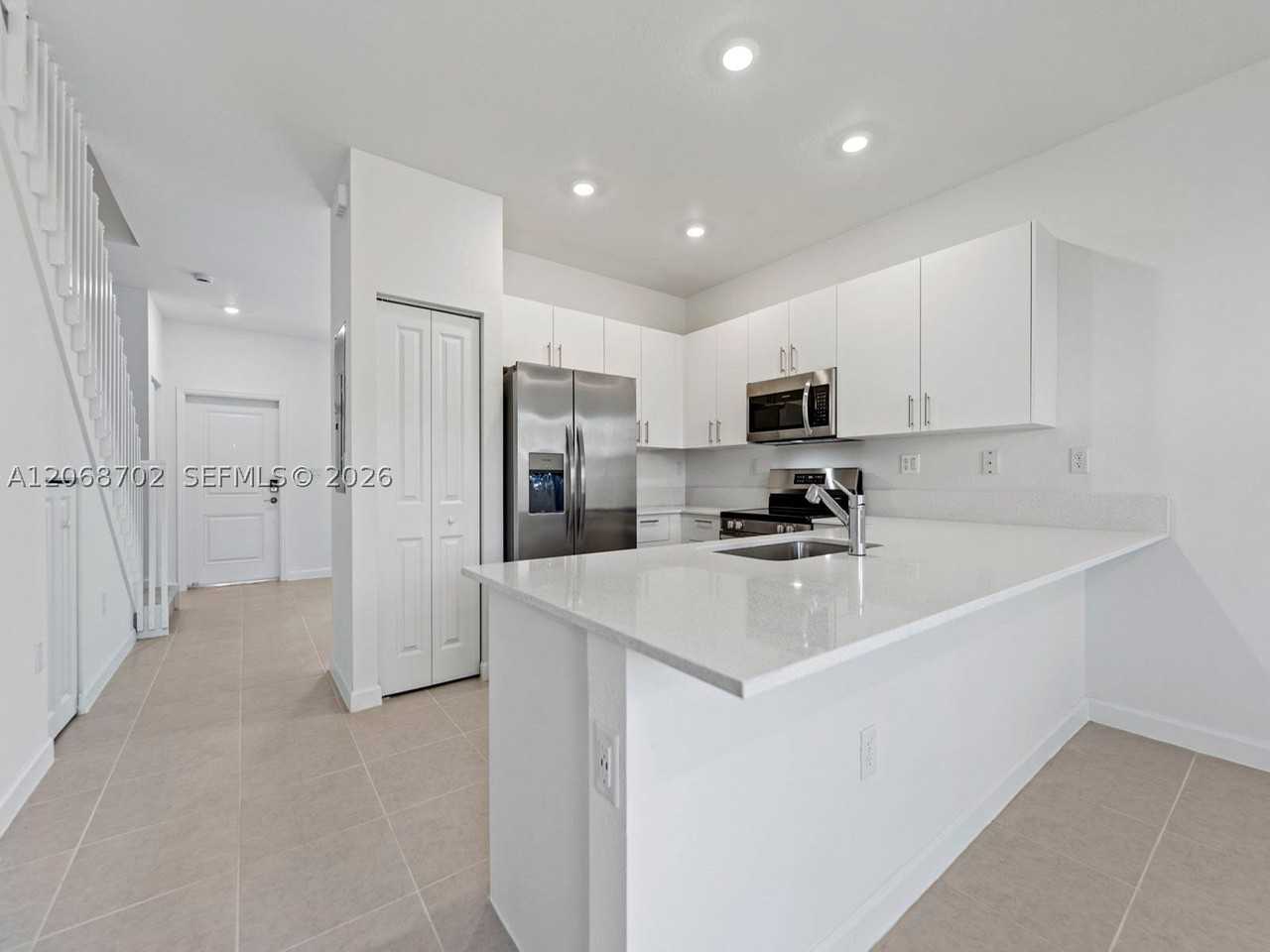 1529 Se 27th Rd #1529 - Photo 2 of 6