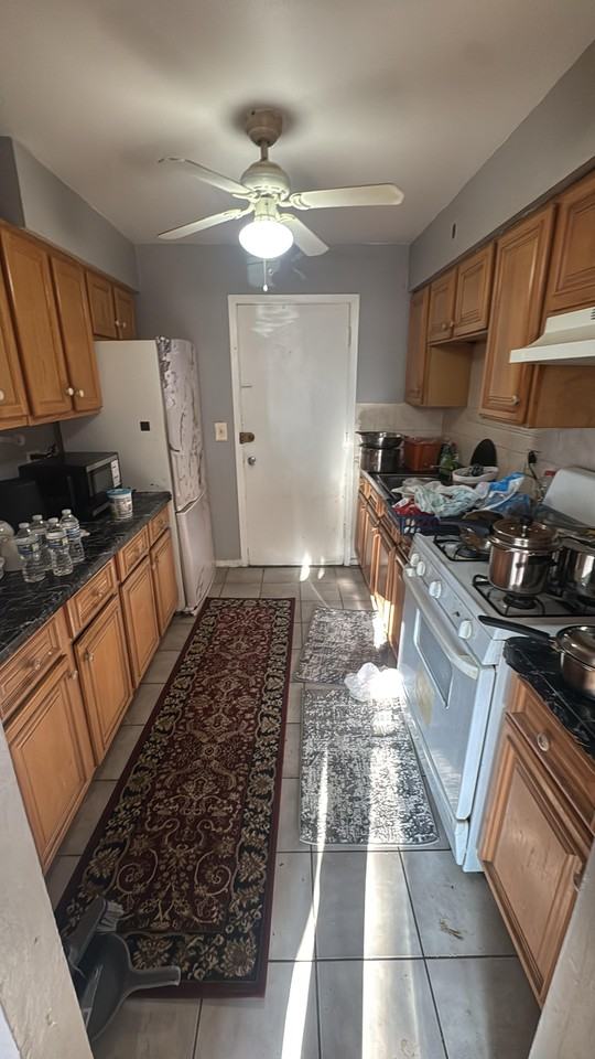 6331 N Fairfield Ave Apt 102 - Photo 6 of 10