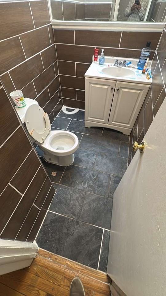 6331 N Fairfield Ave Apt 102 - Photo 7 of 10
