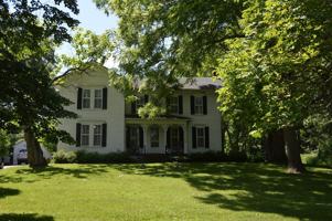 featured image of 4561 N Lake Rd