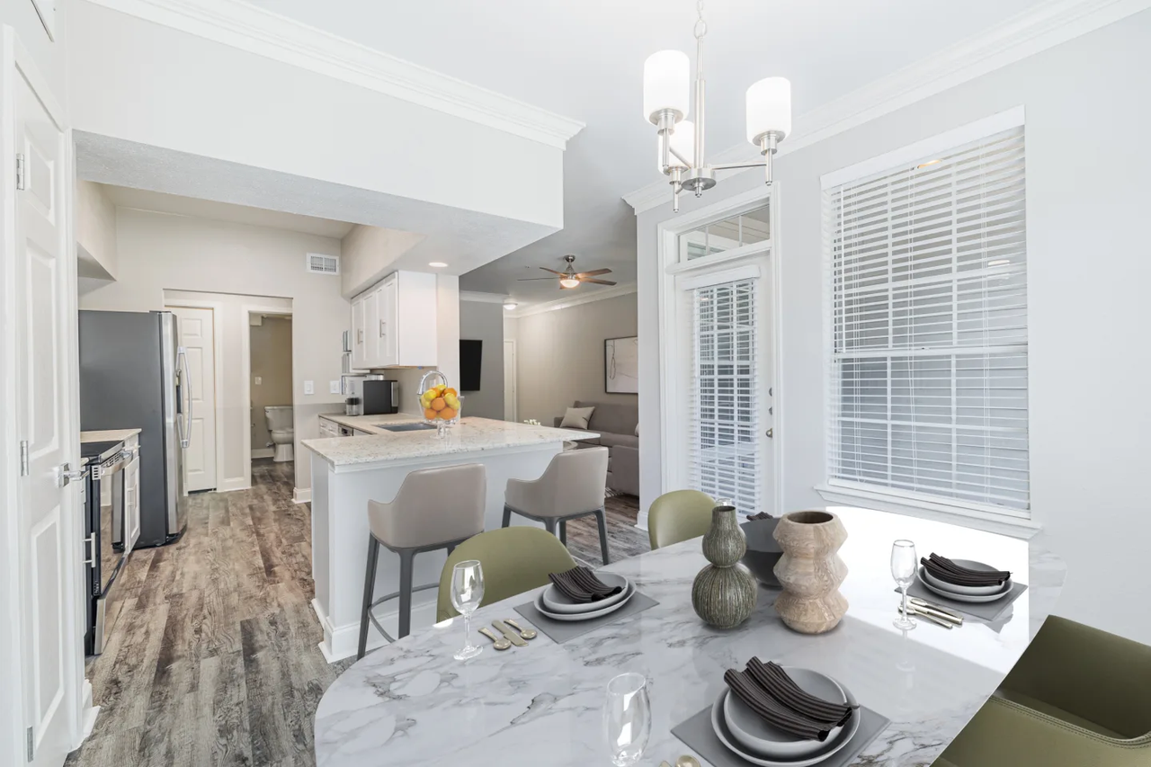 Winrock Blvd #10WSS - Photo 2 of 8