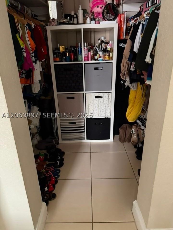 1630 W 46th St #504C - Photo 4 of 11