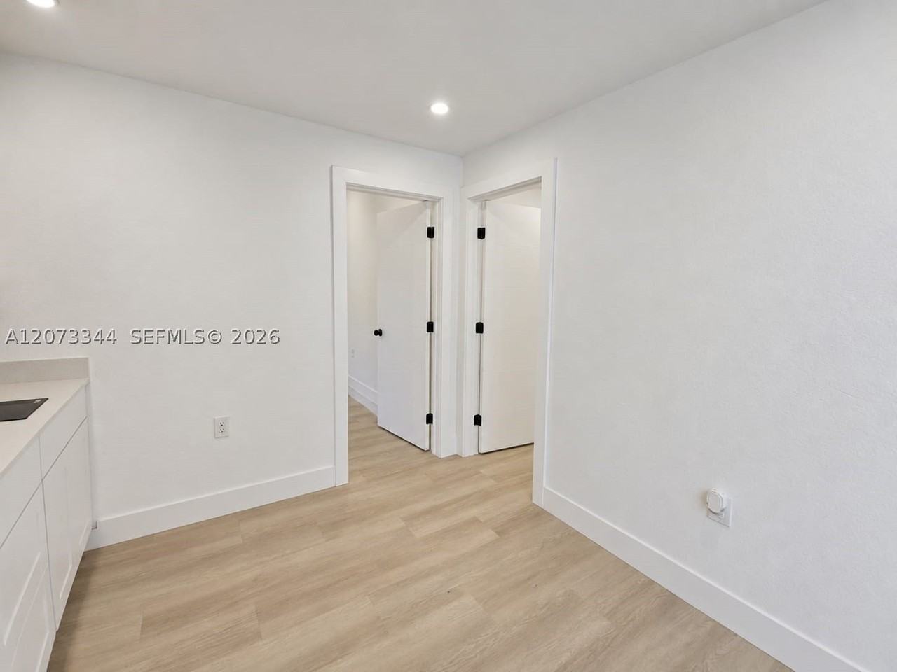 5511 Nw 4th Ave #B - Photo 7 of 12