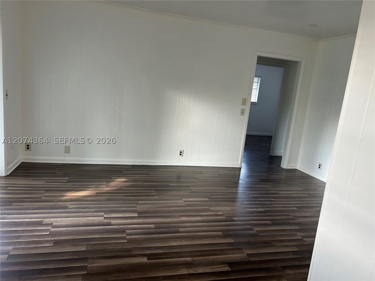 110 Broward Dr #1 - Photo 3 of 4