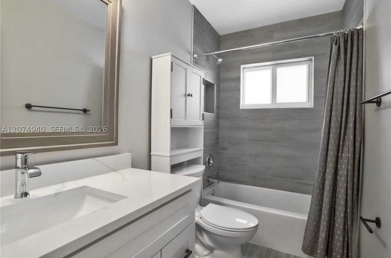 2550 N Dixie Hwy #2570 - Photo 7 of 16