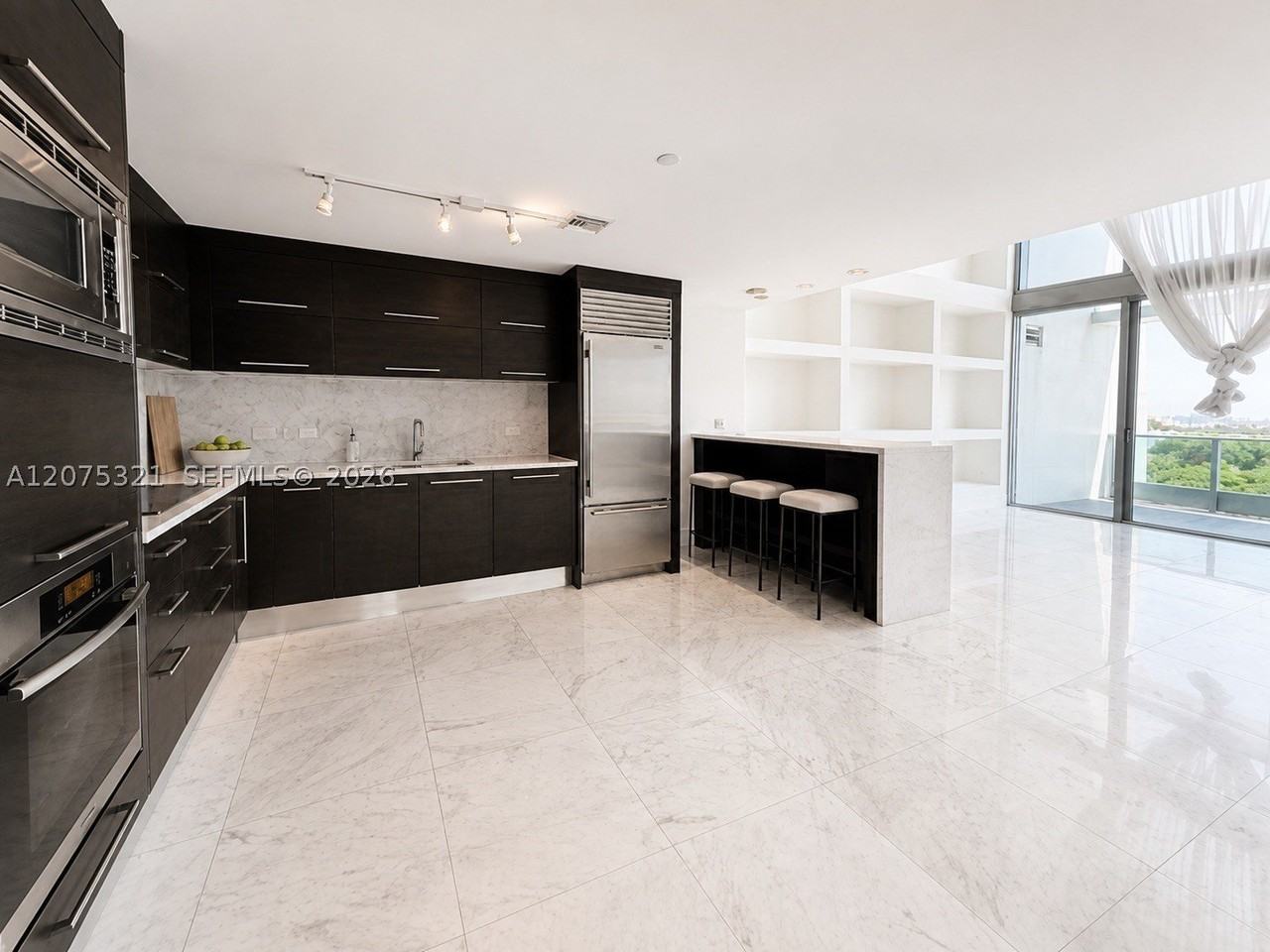 900 Biscayne Blvd #902 - Photo 6 of 22