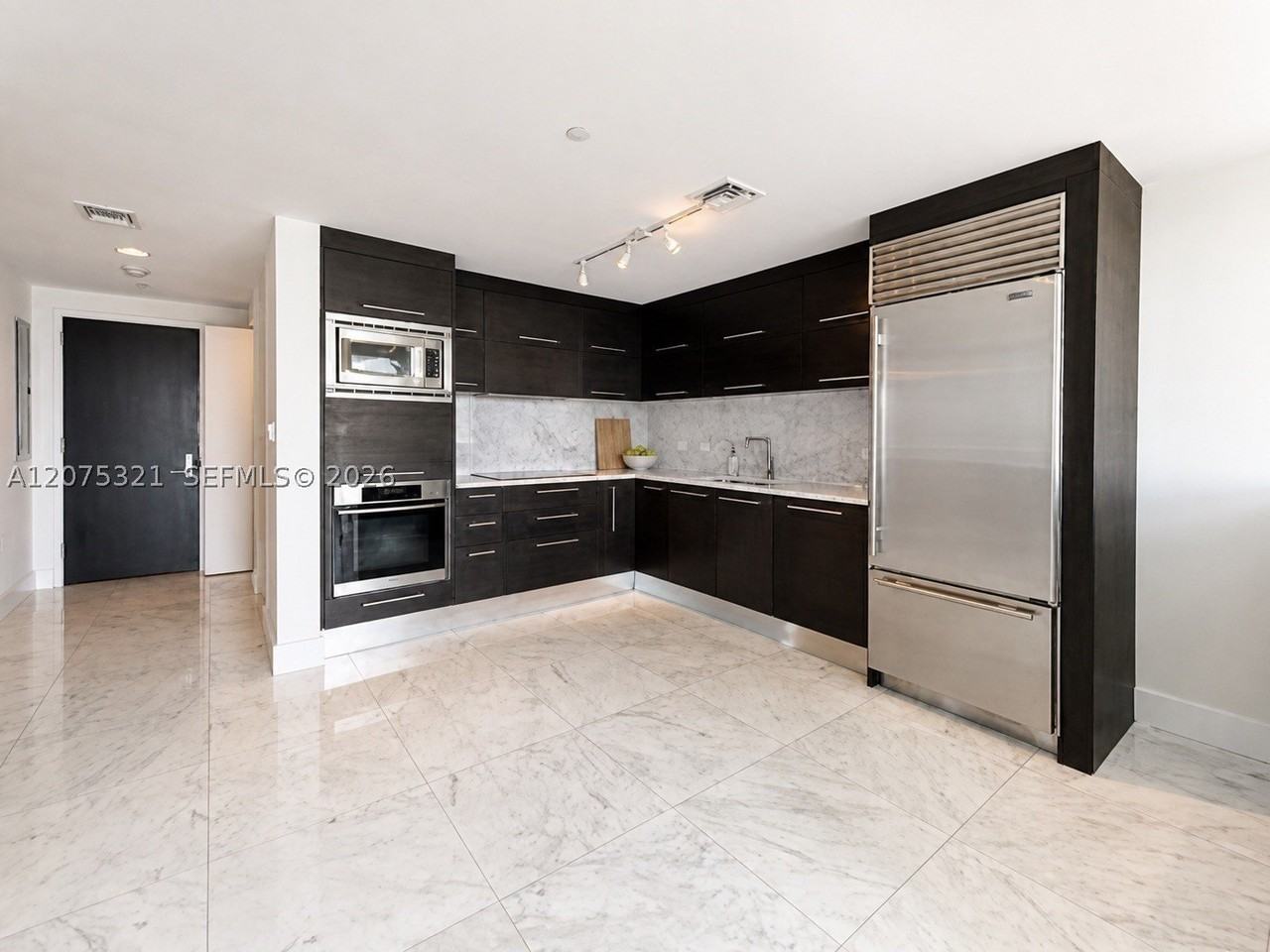 900 Biscayne Blvd #902 - Photo 7 of 22