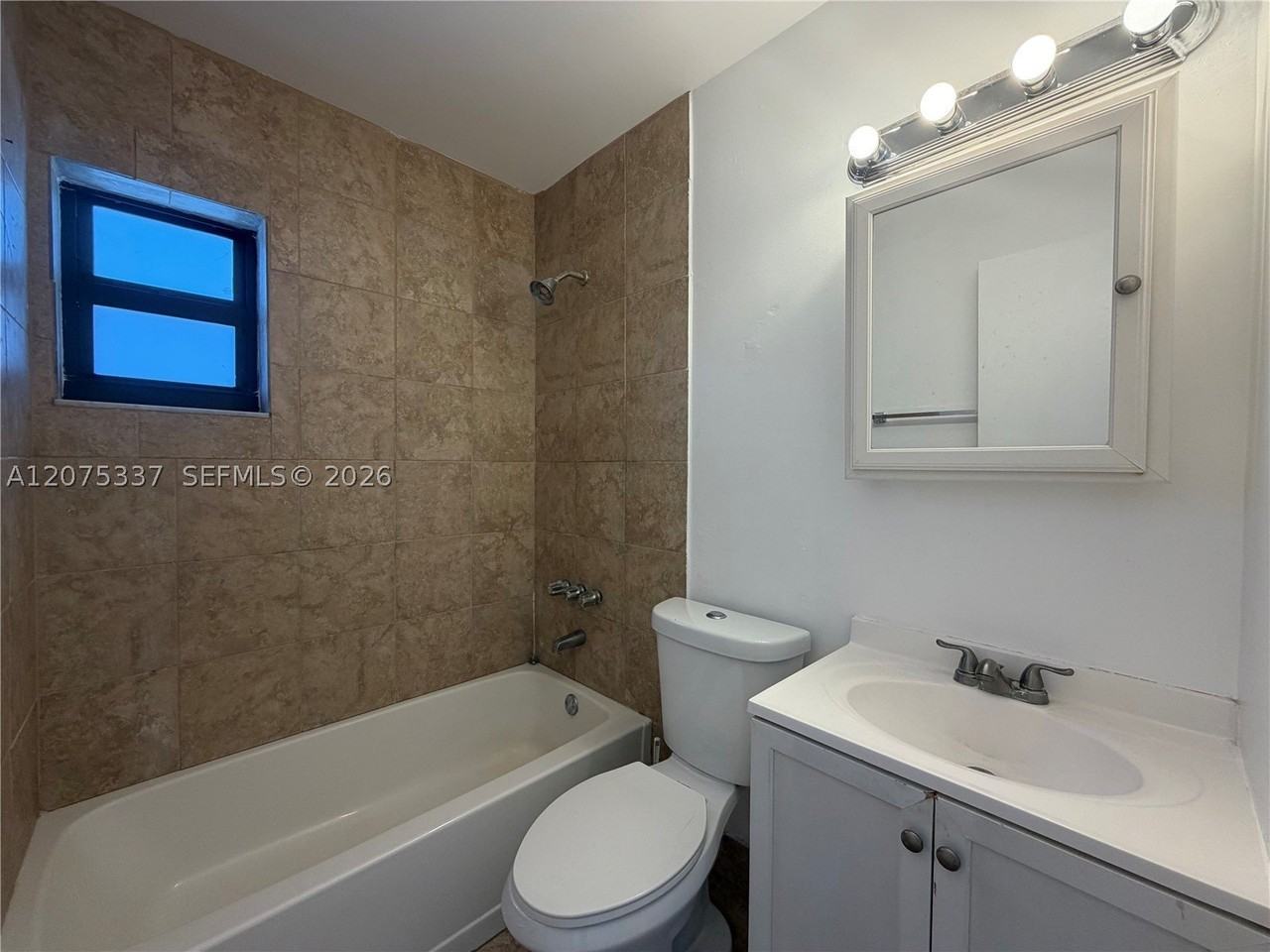 4106 W 11th Ct #66 - Photo 6 of 10