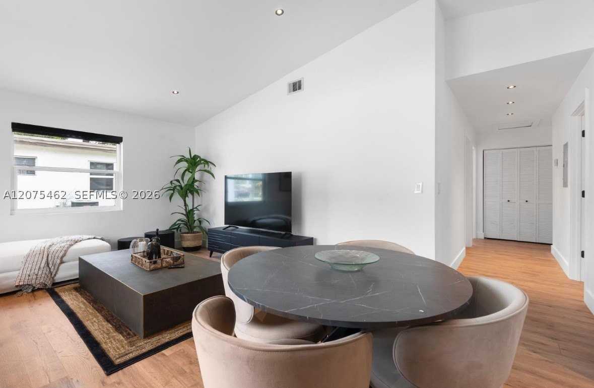 309 Se 3rd Ave #309 - Photo 6 of 23