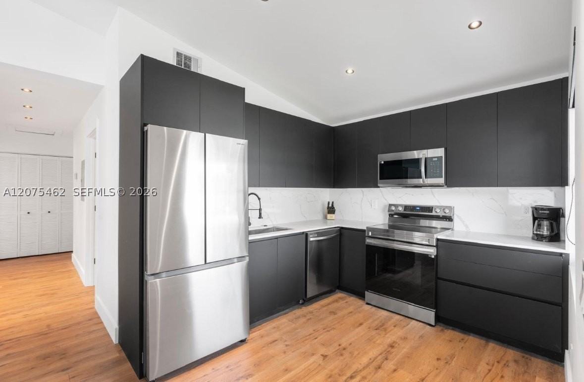 309 Se 3rd Ave #309 - Photo 7 of 23