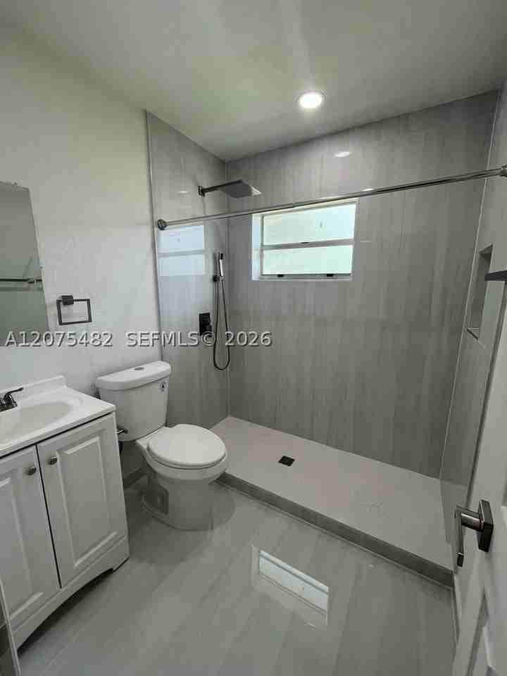 3691 Sw 60th Ter #N - Photo 7 of 8