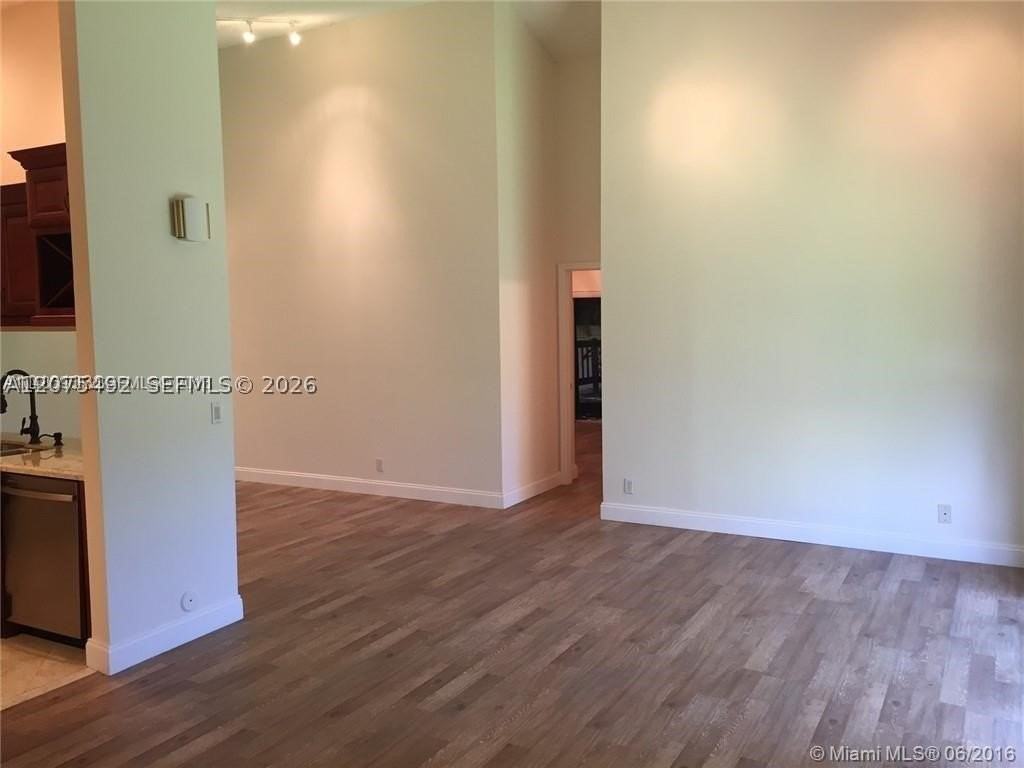 5201 Sw 31st Ave #225 - Photo 4 of 16