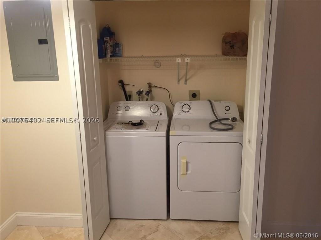 5201 Sw 31st Ave #225 - Photo 5 of 16