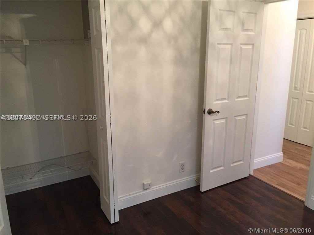 5201 Sw 31st Ave #225 - Photo 7 of 16