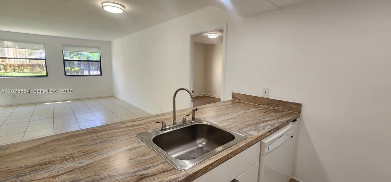 8160 Geneva Ct #104 - Photo 5 of 25
