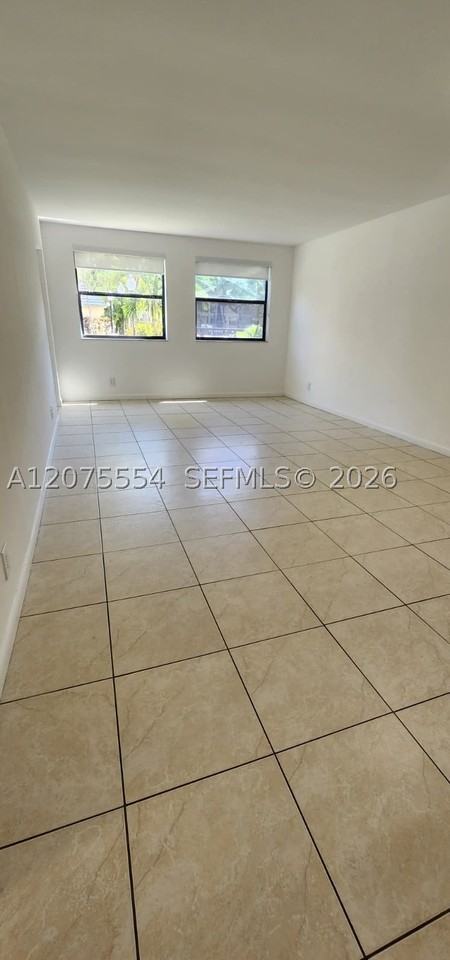 8160 Geneva Ct #104 - Photo 7 of 25