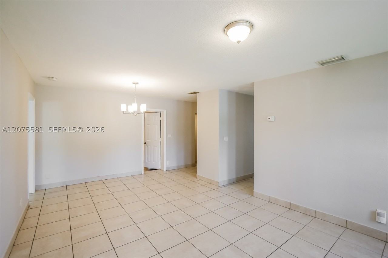 3321 Nw 177th Ter - Photo 4 of 18