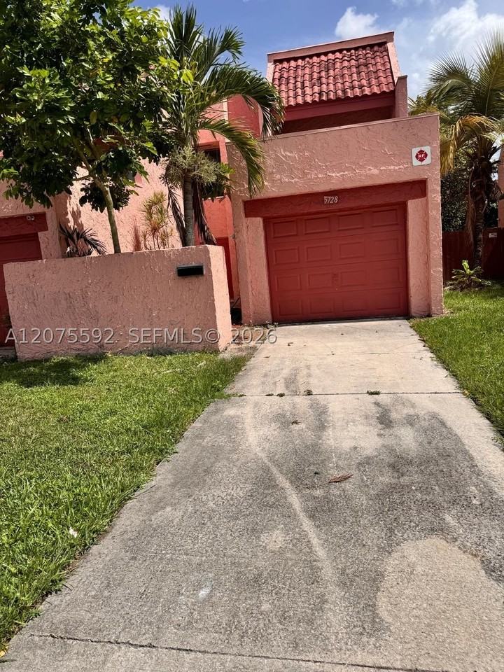 5728 Nw 16th St #24 - Photo 2 of 15