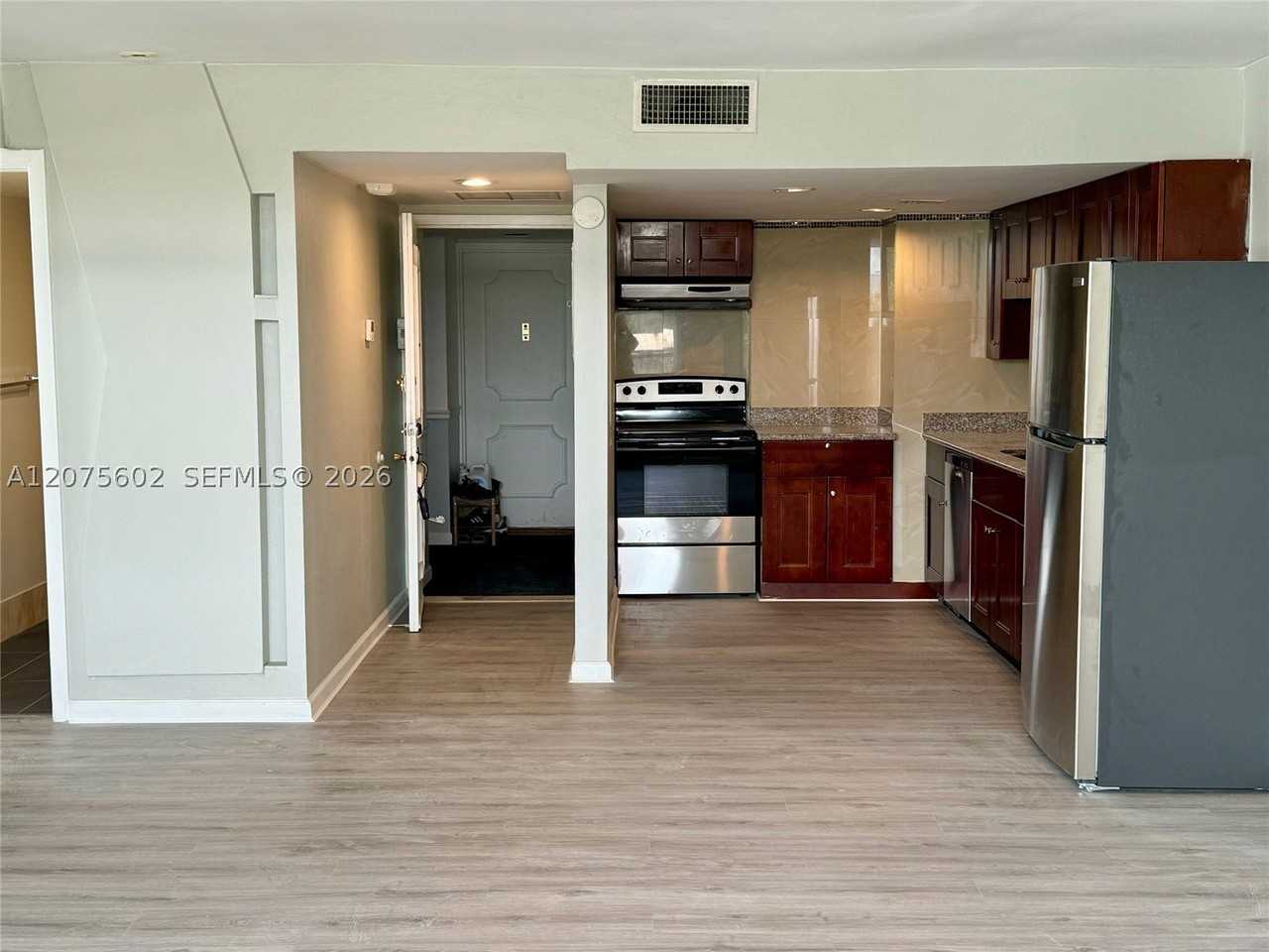 3702 Ne 171st St #15 - Photo 3 of 16