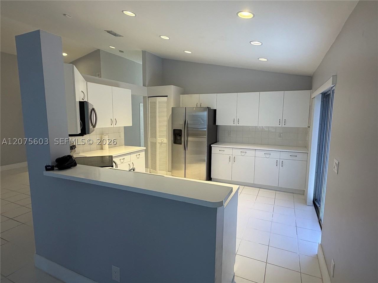 1646 Sw 148th Ter #1646 - Photo 5 of 20