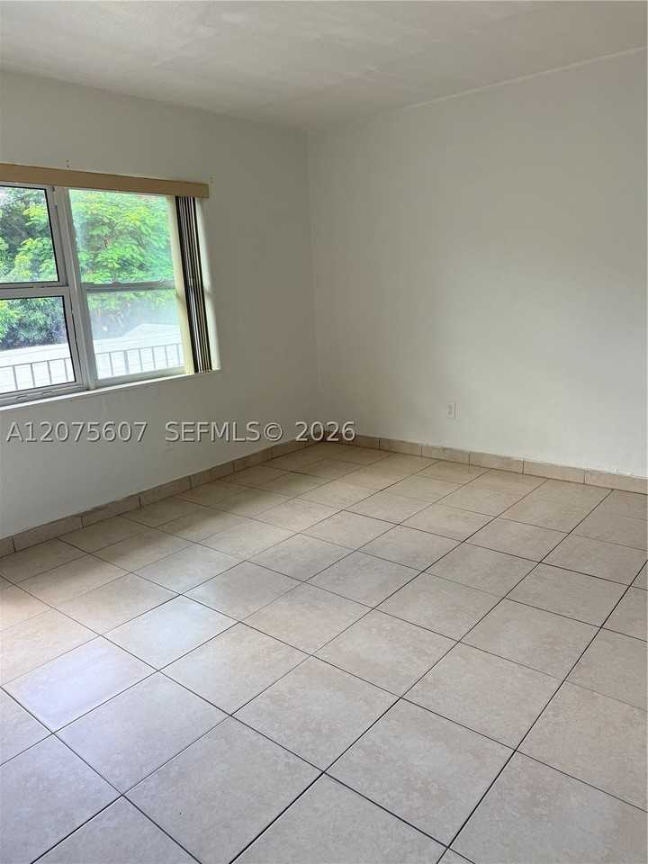 520 Sw Krome Ter #4 - Photo 4 of 10