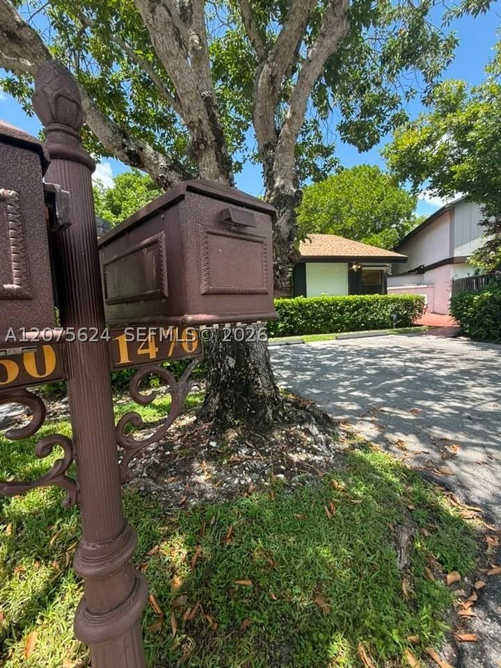 1470 Flamingo Ct - Photo 2 of 17