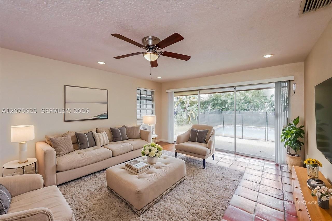 7518 Nw 42nd Dr - Photo 3 of 18