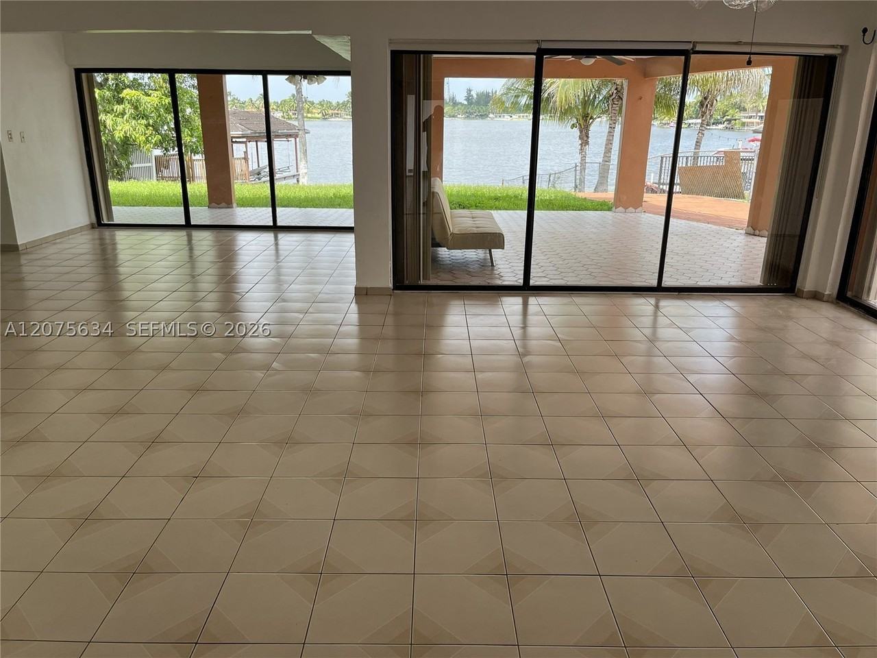 18105 Nw 81st Ct - Photo 3 of 12