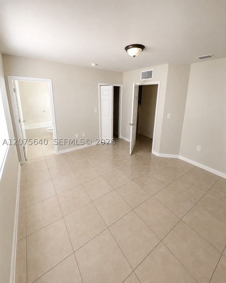 612 Sw 11th St - Photo 3 of 15