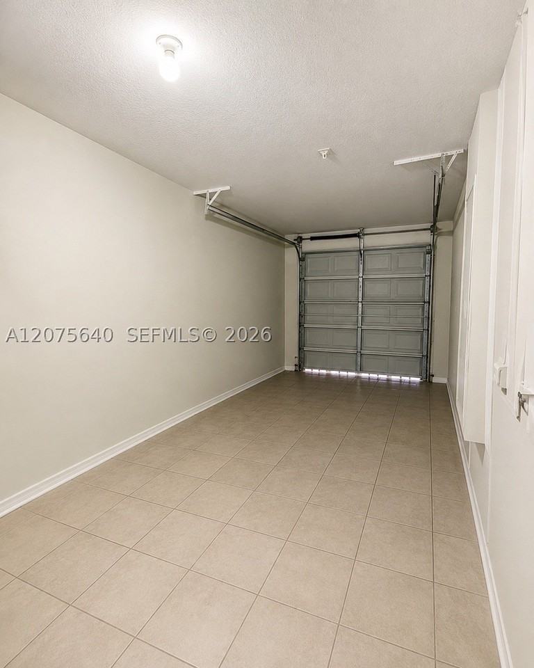 612 Sw 11th St - Photo 7 of 15