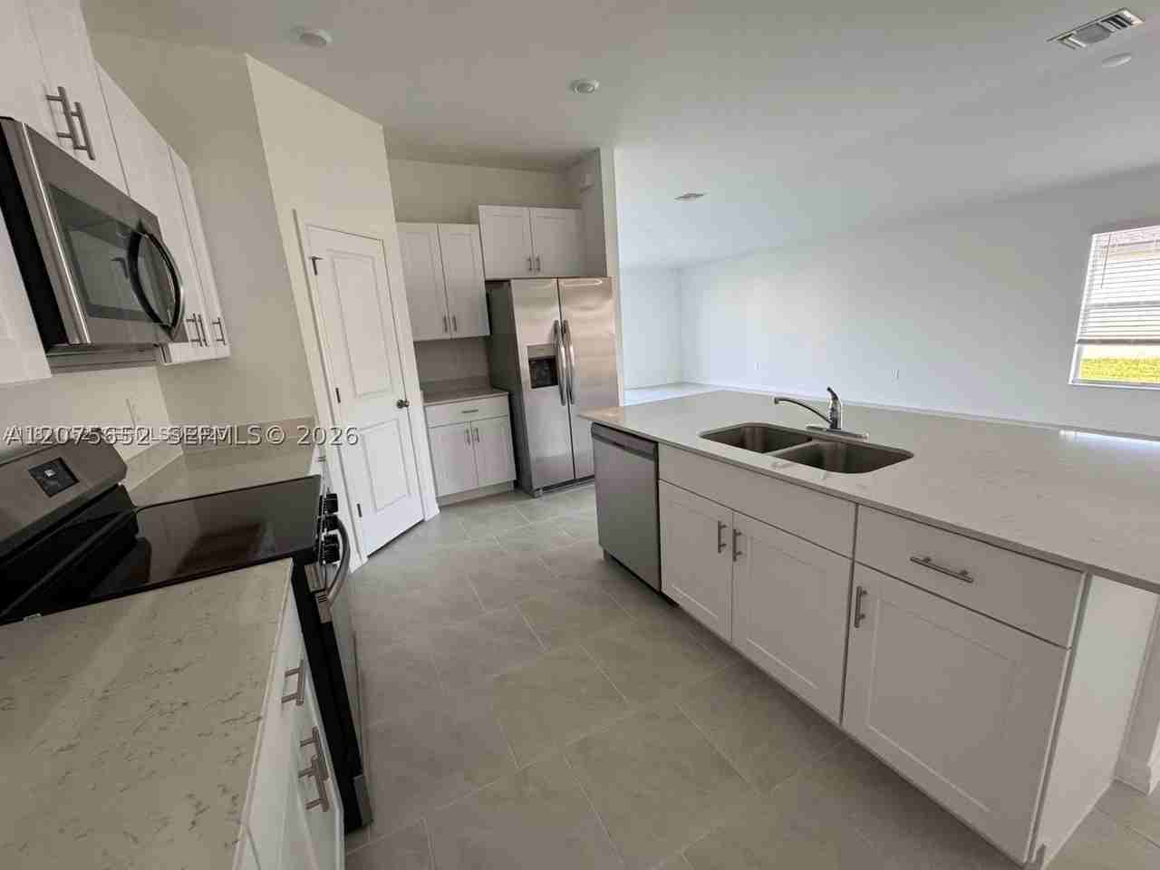 17616 Paradiso Way North Fort Myers #17616 - Photo 6 of 9
