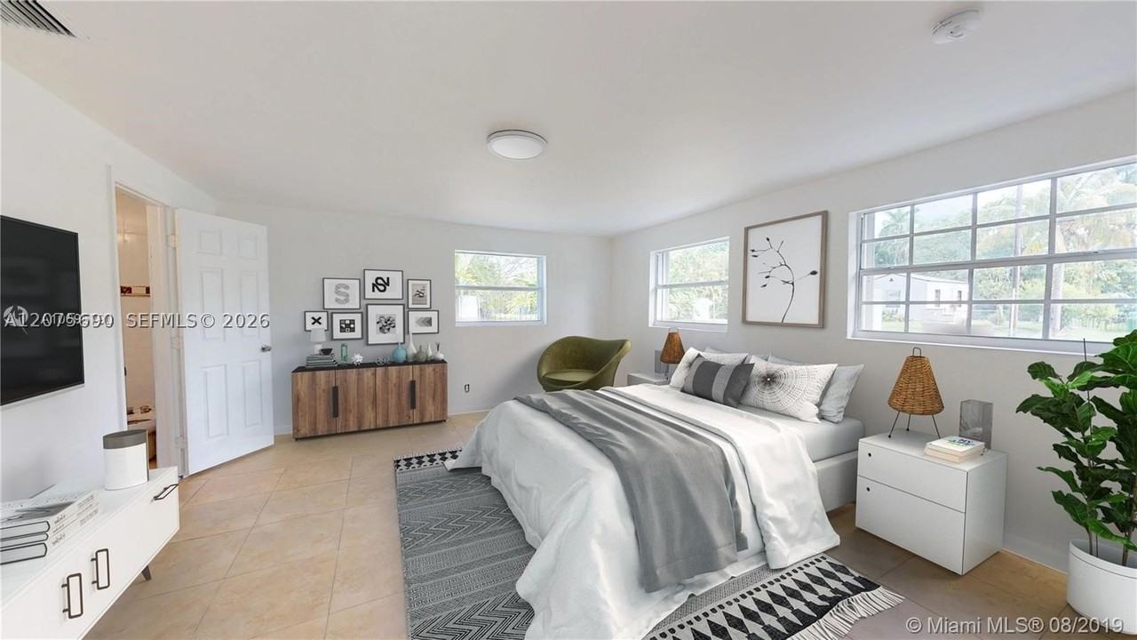88 Nw 85th St #1 - Photo 5 of 25