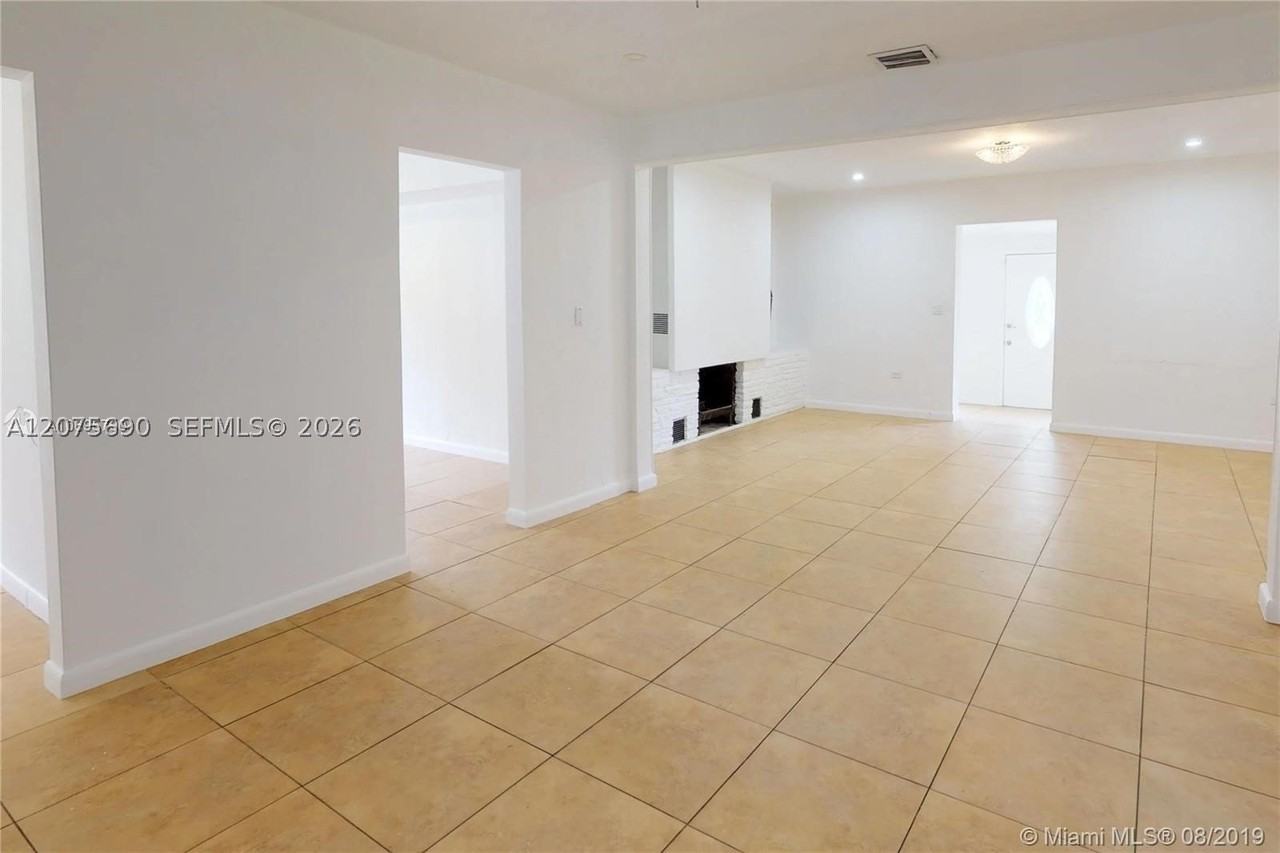 88 Nw 85th St #1 - Photo 7 of 25