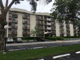 featured image of 2771 Riverside Dr #214A
