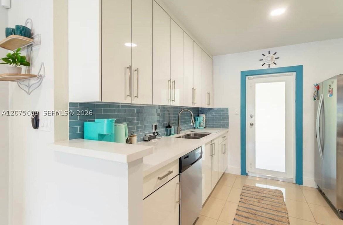 1243 Nw 3rd Ave - Photo 5 of 27