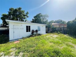 featured image of 3072 Sw 16th St #2