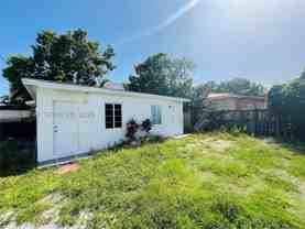 3072 Sw 16th St #2 - Photo 1 of 1